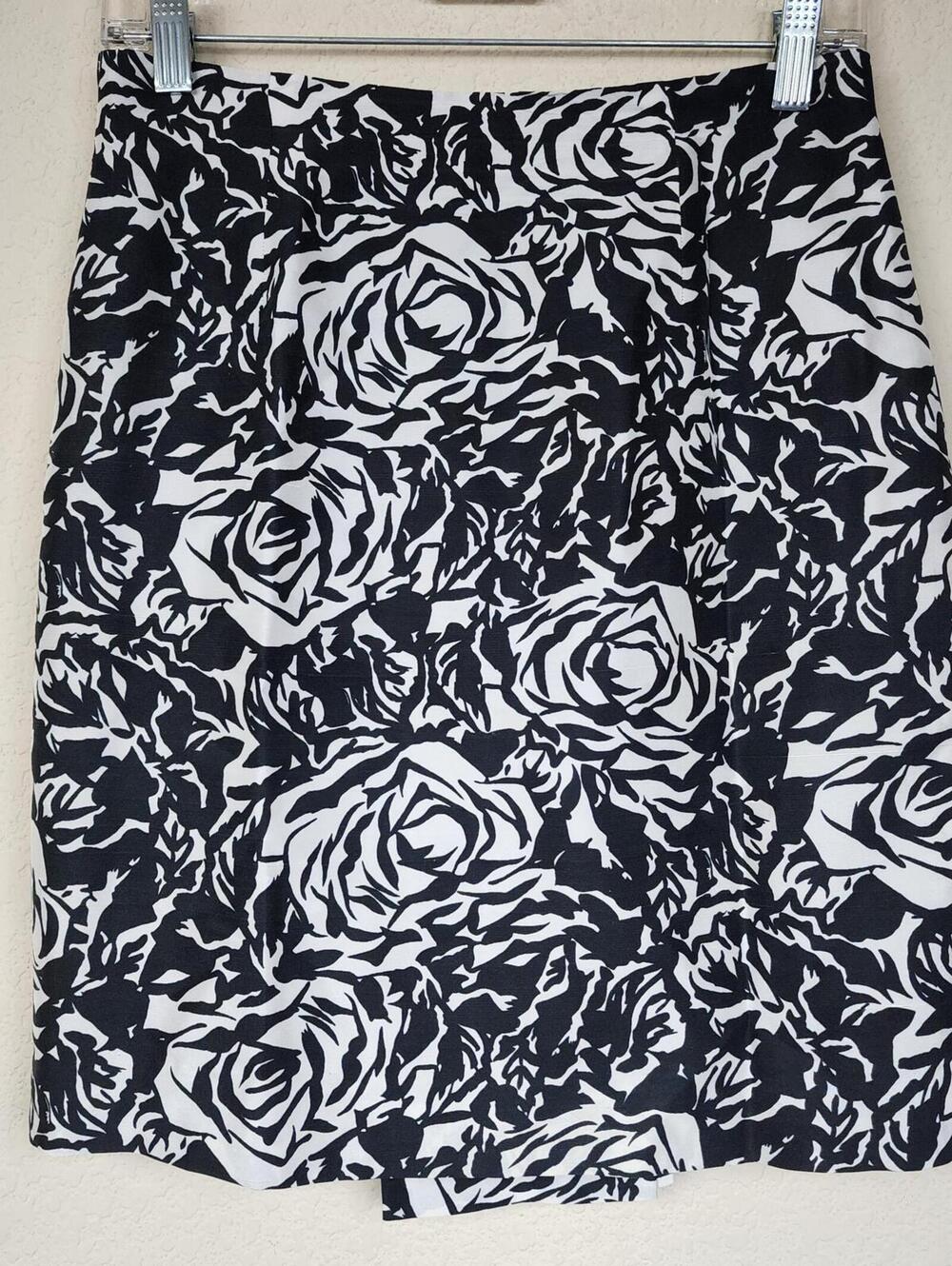 $240 Silk Black White Rose Doncaster Midi Skirt